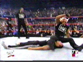 legdrop4.jpg (22542 bytes)